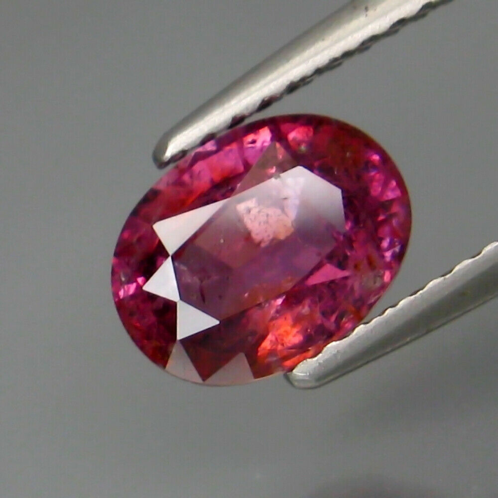 E902 Spinel 1,68ct.